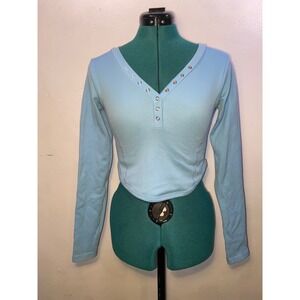 Bloom Seasons Light Blue Ribbed V-Neck Snap Long Sleeve Crop Top Minimalist Chic